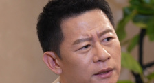 胸大的姑娘中文